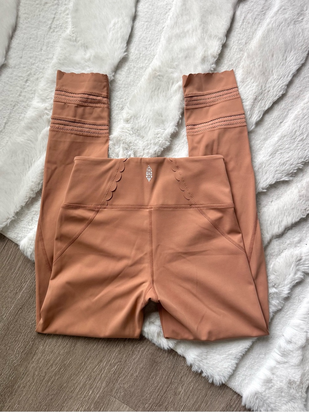 Free People Movement Genesis Scallop Leggings XS